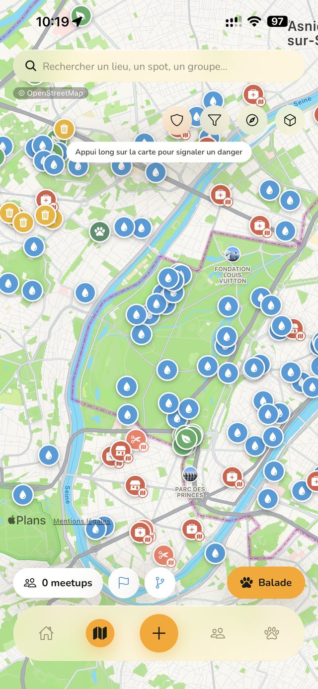 Carte Woona avec points d'intérêt dog-friendly et zones à risque